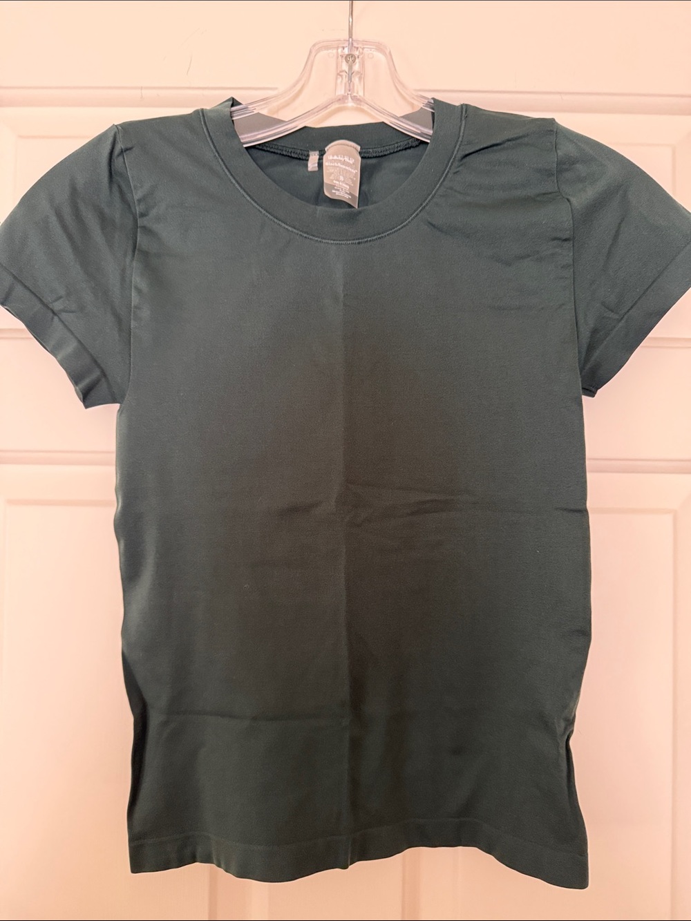 Aritzia Sinch Seamless Forest Green Crew Neck Tee